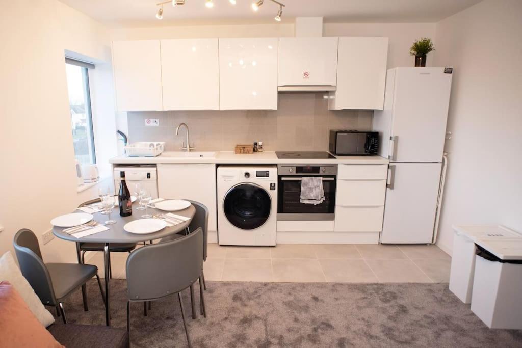 קידלינגטון Walnut Flats-F5, Stylish 1-Bedroom - Parking, Netflix, Wifi - Close To Oxford, Bicester & Blenheim Palace מראה חיצוני תמונה