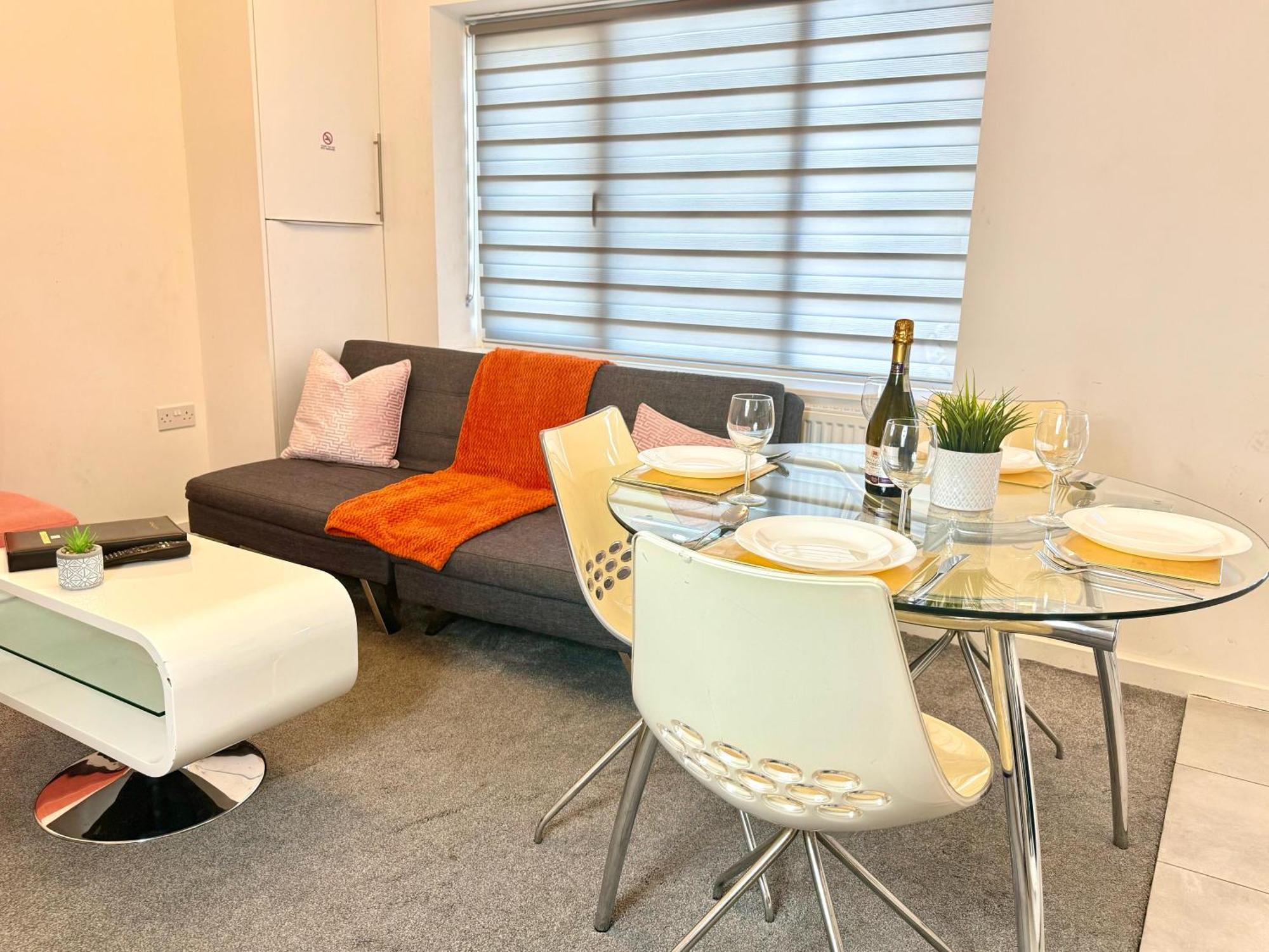קידלינגטון Walnut Flats-F5, Stylish 1-Bedroom - Parking, Netflix, Wifi - Close To Oxford, Bicester & Blenheim Palace מראה חיצוני תמונה