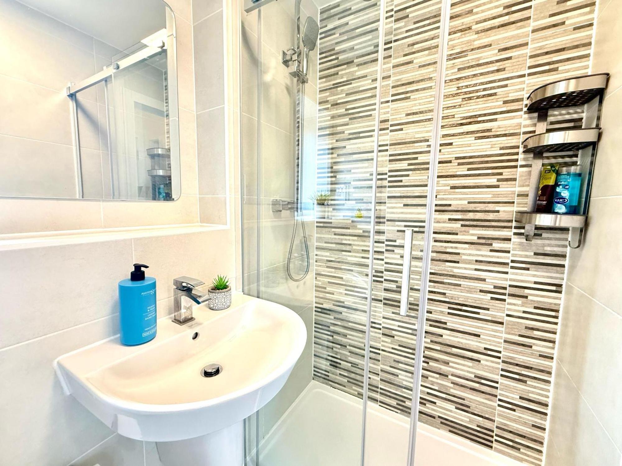 קידלינגטון Walnut Flats-F5, Stylish 1-Bedroom - Parking, Netflix, Wifi - Close To Oxford, Bicester & Blenheim Palace מראה חיצוני תמונה
